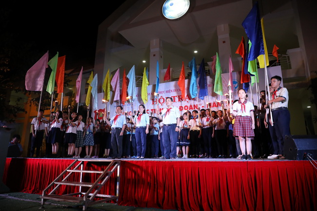 Vibrantes actividades en saludo a 90 años de la juventud comunista de Vietnam
