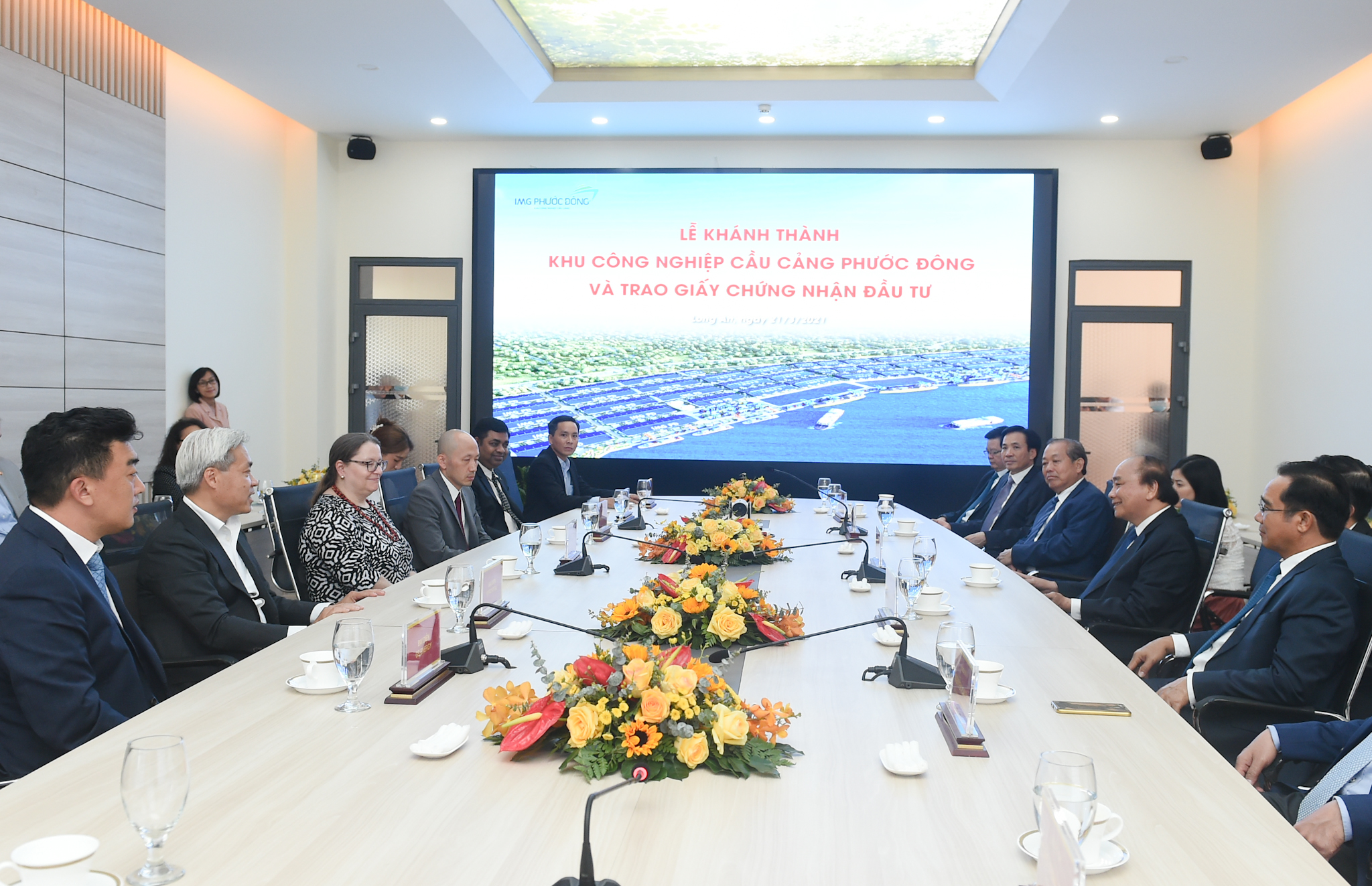 Vietnam ofrece condiciones más favorables a inversores extranjeros