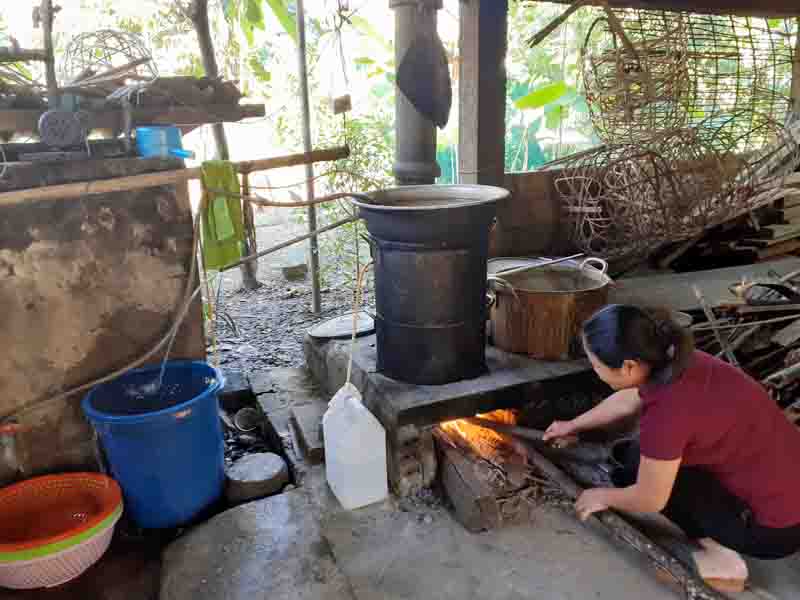 Ha Giang avanza con el modelo de cooperativas y aldeas de artesanía tradicional