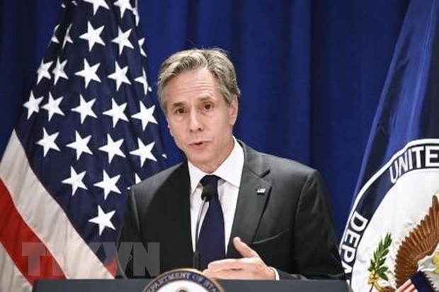 Estados Unidos busca aliviar tensiones diplomáticas con Francia