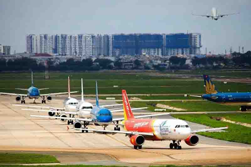 Vietnam reanudará los vuelos internacionales ordinarios gracias al control eficaz del covid-19