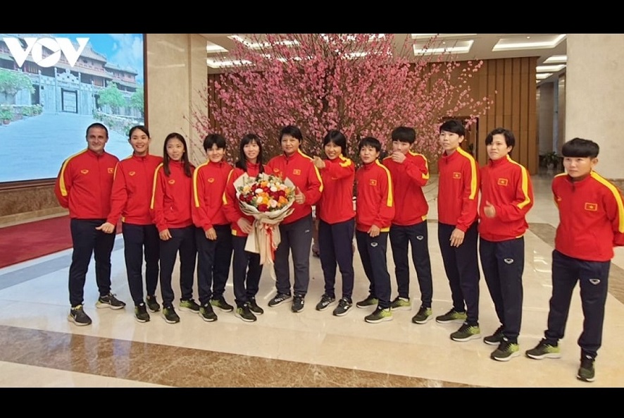 El jefe de Gobierno enfatiza la hazaña del fútbol vietnamita
