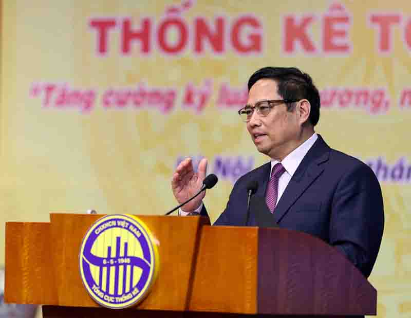 El primer ministro Pham Minh Chinh orienta la reforma del trabajo estadístico