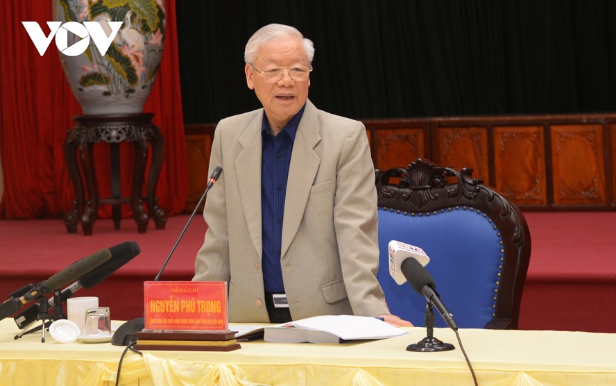 El máximo líder político de Vietnam orienta el desarrollo de Hoa Binh