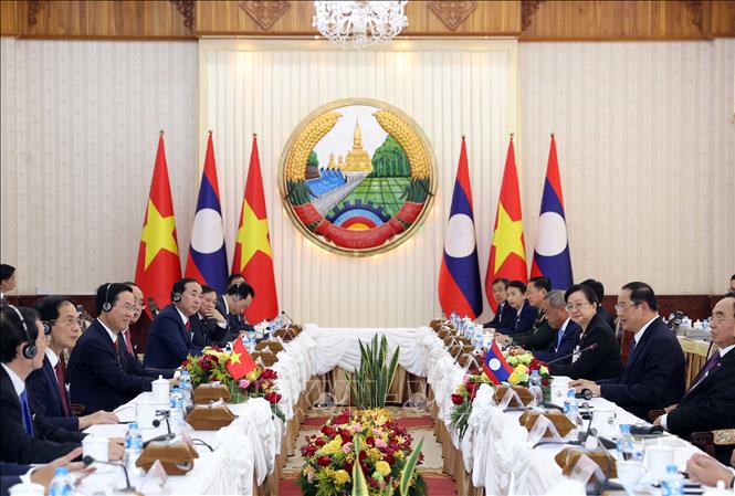 Vietnam y Laos fortalecen cooperación en diversos sectores