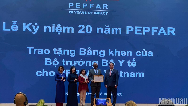 PEPFAR mantiene el apoyo a Vietnam para poner fin al VIH/SIDA
