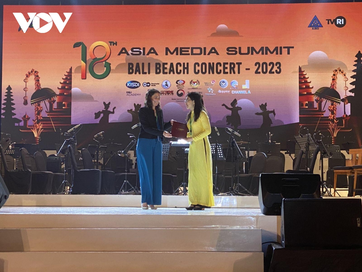 La Voz de Vietnam premiada en la 18.ª Cumbre de Medios de Asia