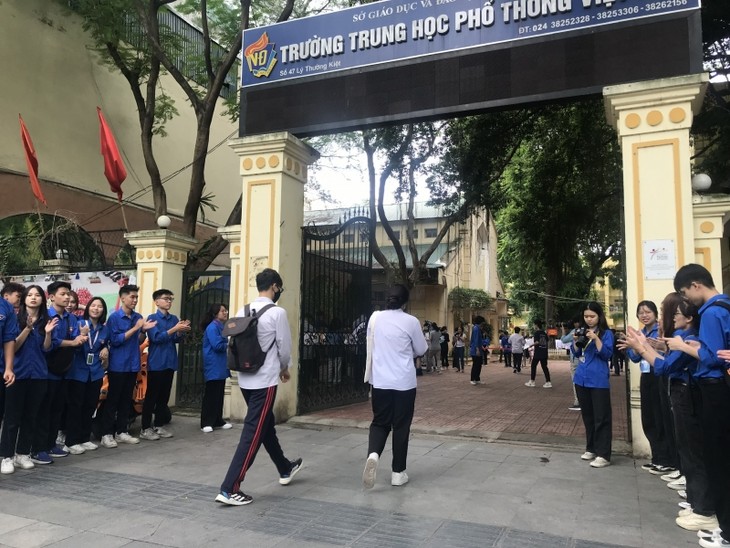 Inician en Vietnam exámenes de bachillerato 2023