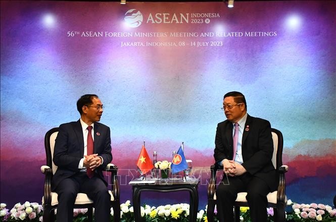 Secretario general de ASEAN destaca participación activa de Vietnam