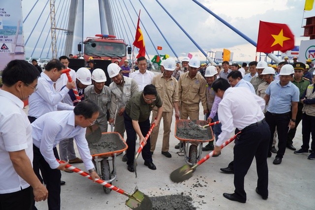 El puente My Thuan 2 contribuye al avance del tránsito en la región sureña