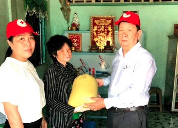 El espíritu voluntario de un funcionario de la Cruz Roja