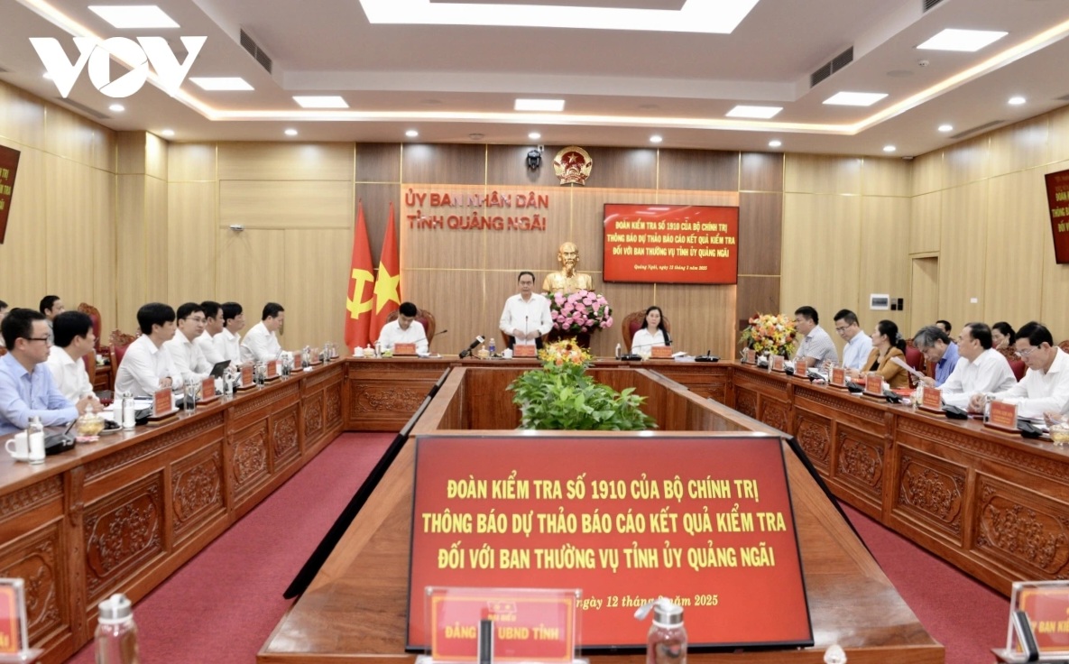 Presidente del Parlamento insta a Quang Ngai a reforzar la autonomía y atraer inversión