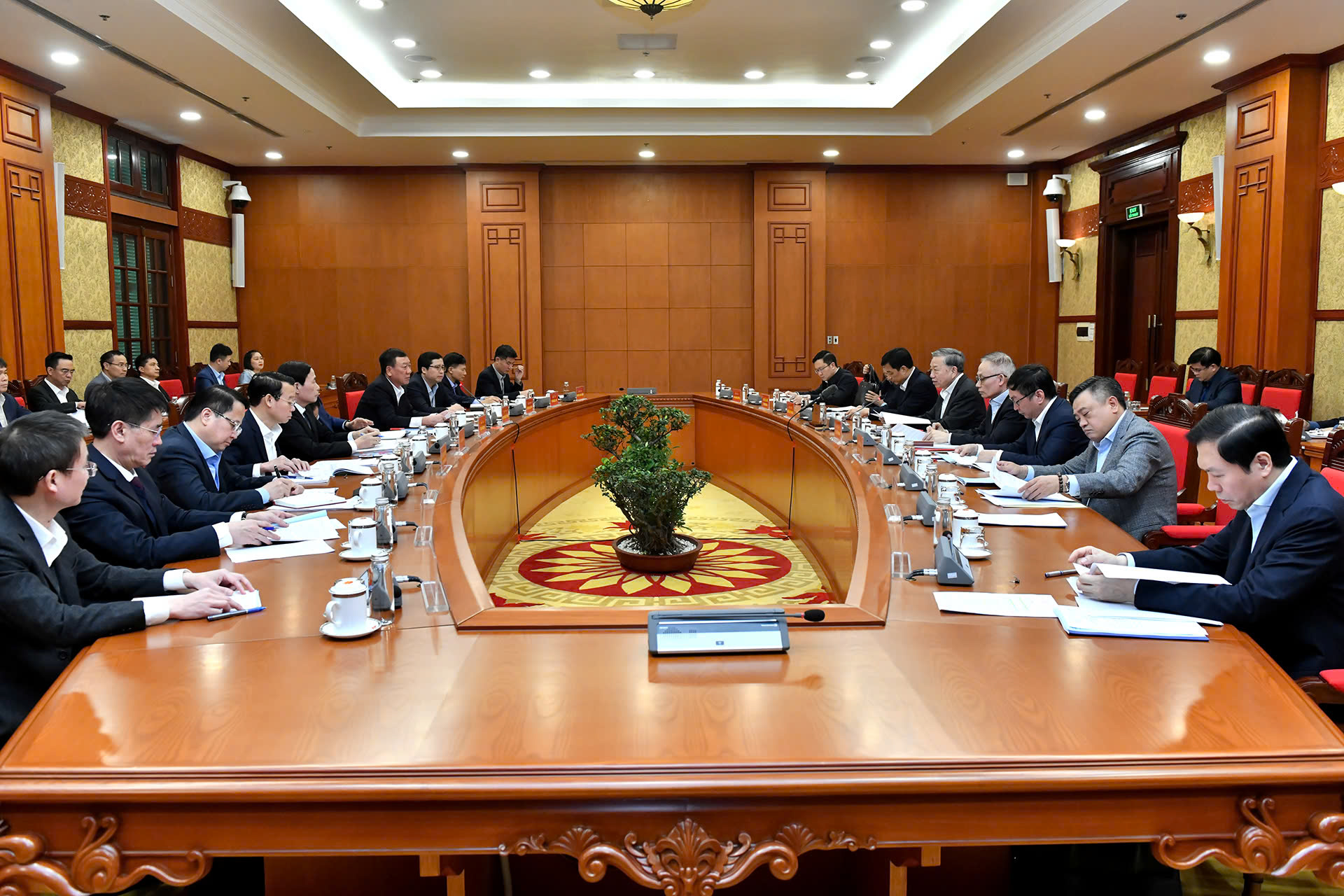 Máximo líder político de Vietnam insta a reforzar la labor de la Inspección Gubernamental