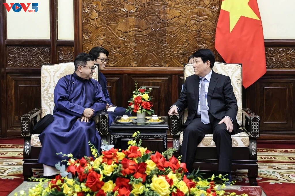 Presidente de Vietnam recibe al embajador de Chile en visita de despedida