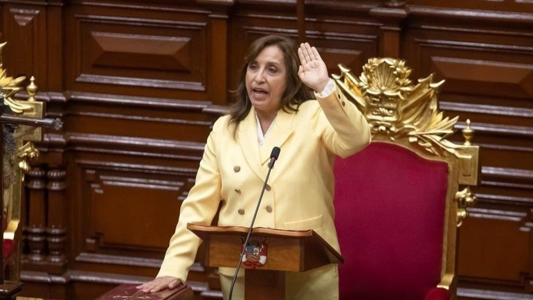 El Congreso de Perú vaca a la presidenta Dina Boluarte por “incapacidad moral permanente”