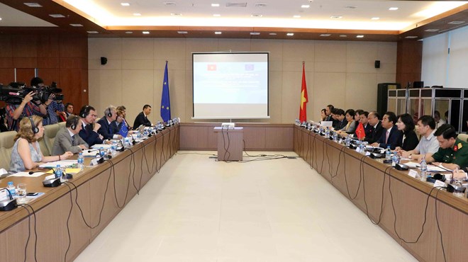 Vietnam y la Unión Europea mejoran asociación y cooperación integral