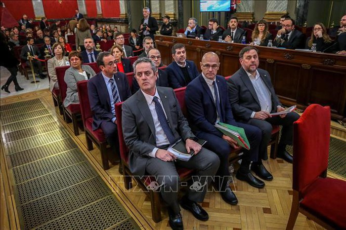 Ex líderes catalanes podrán asistir a la sesión de apertura parlamentaria, dice Tribunal español