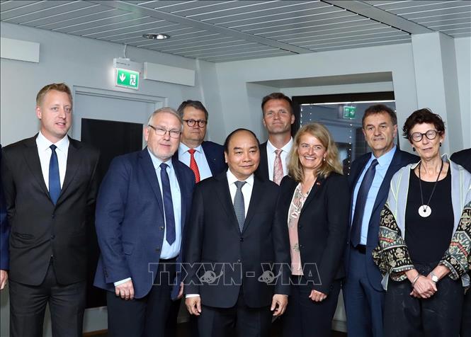 Vietnam da bienvenida a empresas noruegas, afirma primer ministro Nguyen Xuan Phuc