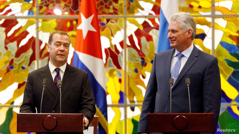 Premier de Rusia visita Cuba