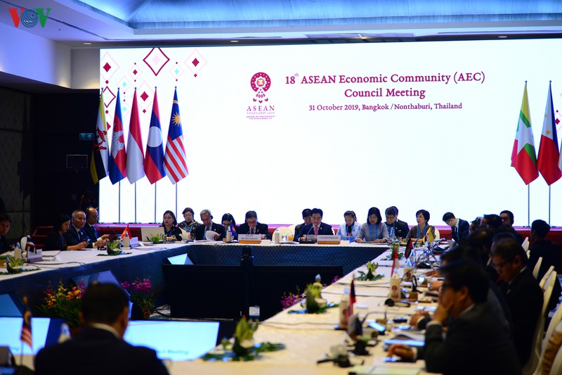 Celebran en Bangkok decimoctava Reunión de la Comunidad Económica de Asean