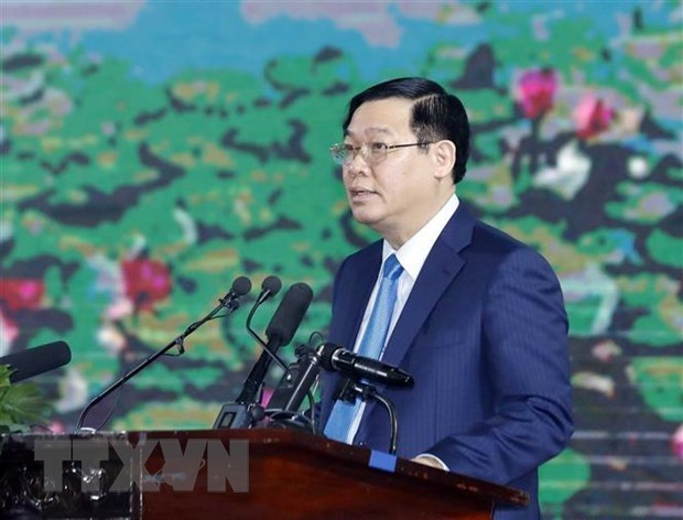 Vicejefe del gobierno de Vietnam aprecia plan de inversión de empresa china de seguro