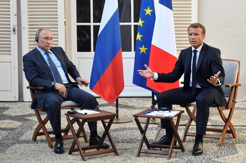 Francia y Rusia conversan sobre Ucrania