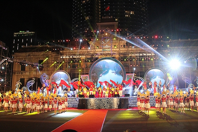 Cierran Año Nacional de Turismo 2019 en Nha Trang