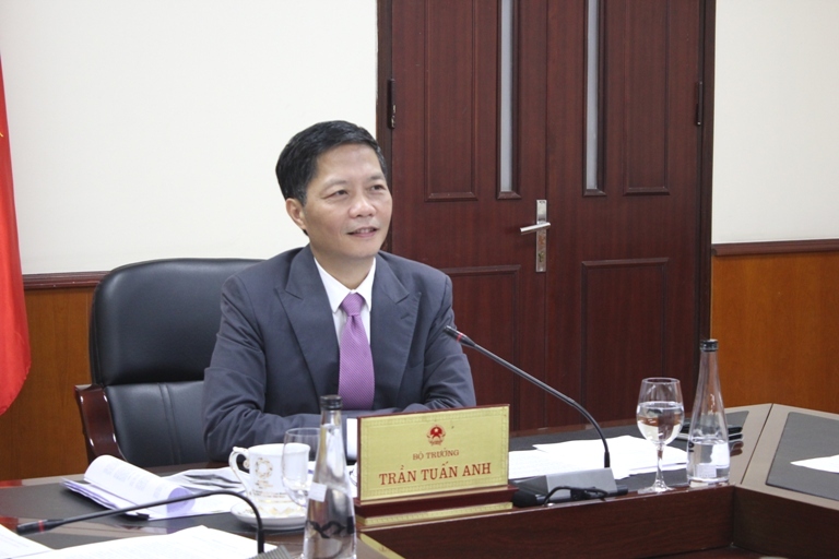 Vietnam y Estados Unidos por revitalizar relaciones económicas