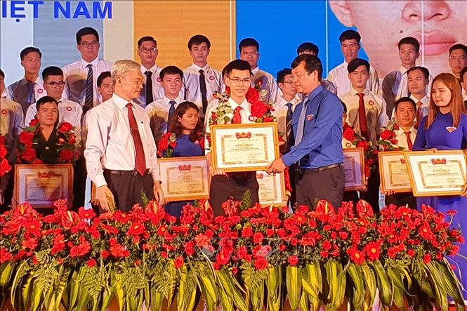 Elogian a sobresalientes trabajadores jóvenes de Vietnam 2020