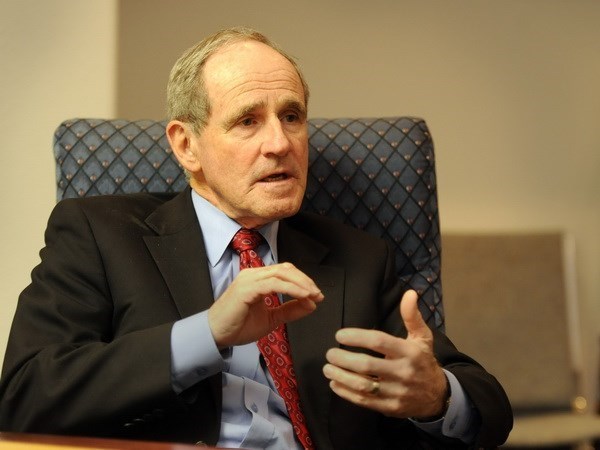 Senador estadounidense promete trabajar por impulsar la asociación integral con Vietnam