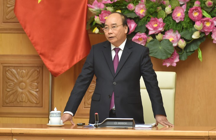 Premier de Vietnam se reúne con representantes de asociaciones empresariales extranjeras