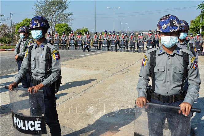 Detenida la líder de Myanmar Aung San Suu Kyi