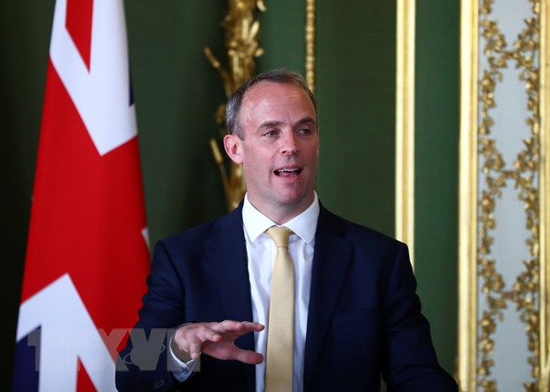 Reino Unido se compromete a resolver problemas comerciales de Irlanda del Norte con la UE