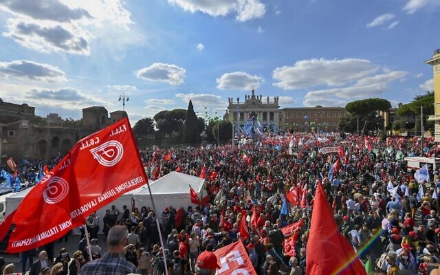 Protesta masiva contra el fascismo en Italia