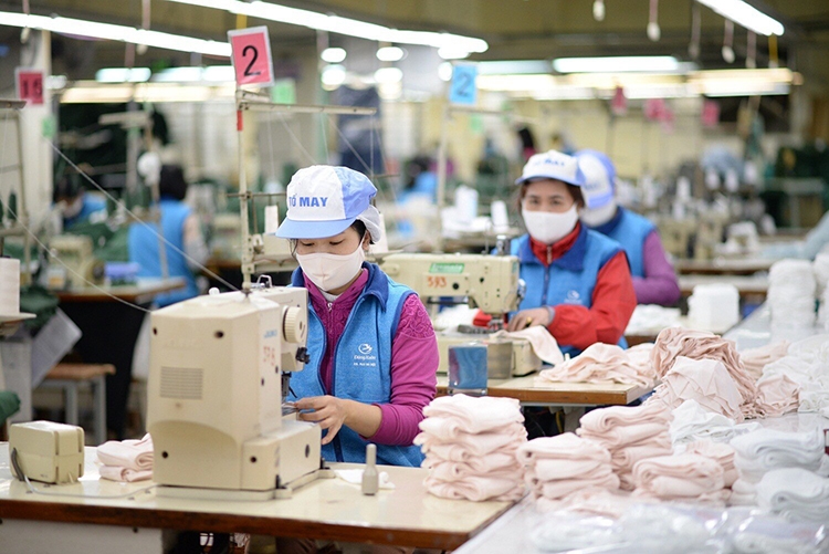 Valor de exportación de Vietnam en 2021 alcanzará más de 335 mil millones de dólares