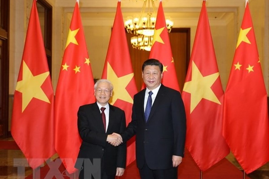 Dirigentes vietnamitas felicitan a  sus homólogos chinos por aniversario de relaciones diplomáticas