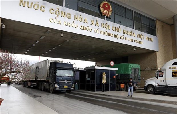 Vietnam exporta un gran volumen de productos agrícolas a China en los primeros tres días del Año Lunar