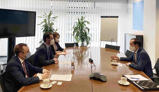 Vietnam busca fortalecer los lazos comerciales y de inversión con Luxemburgo