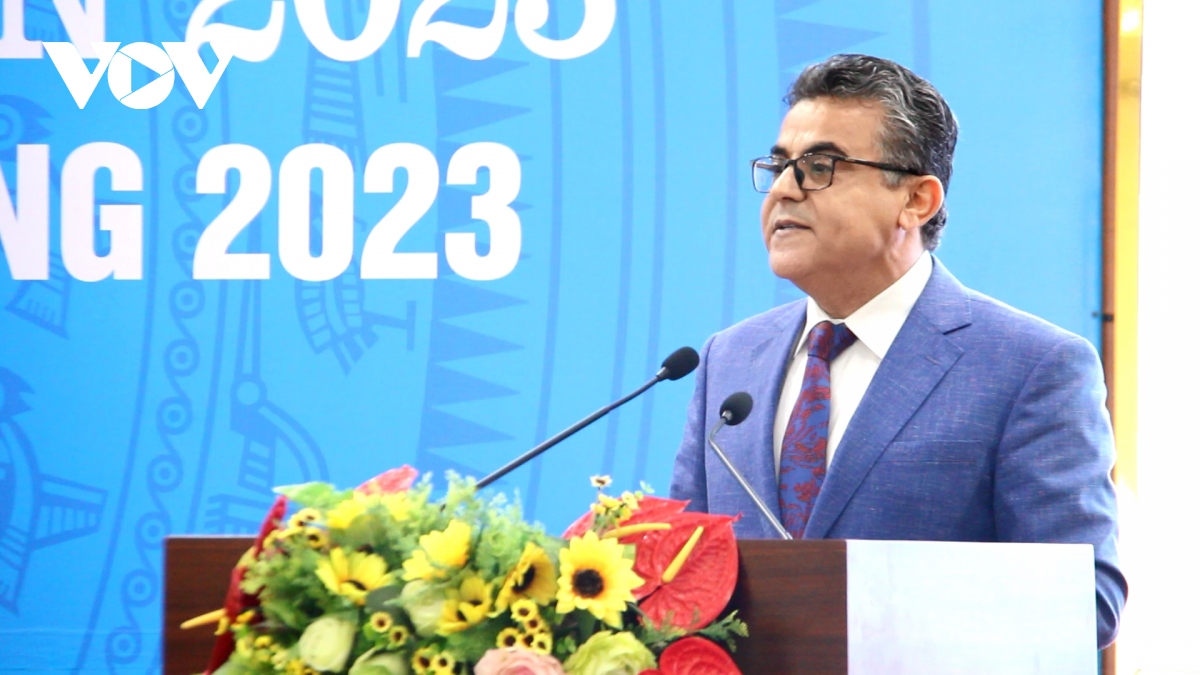 Embajadores aprecian el potencial turístico de Vietnam