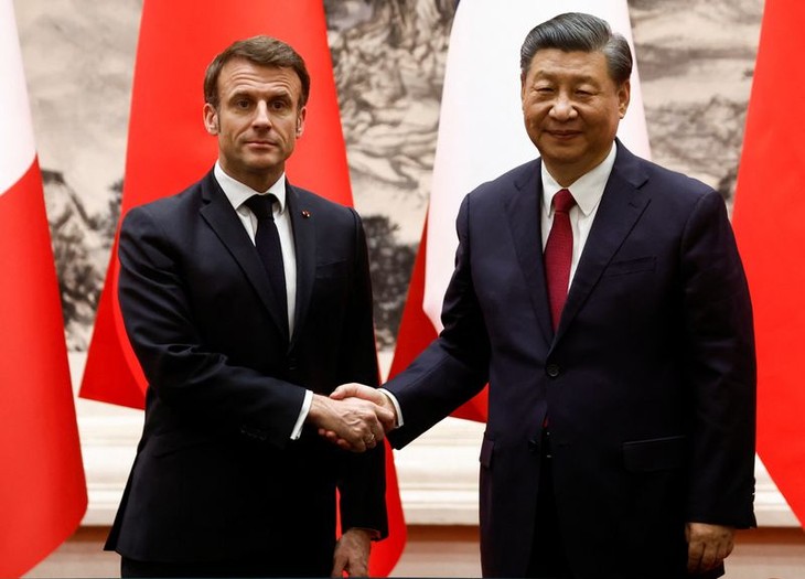 Francia y China firman acuerdos de cooperación en energía renovable y nuclear