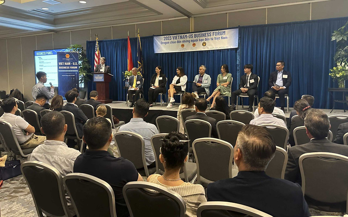 Vietnam y Estados Unidos identifican áreas potenciales para promover economía y comercio bilaterales