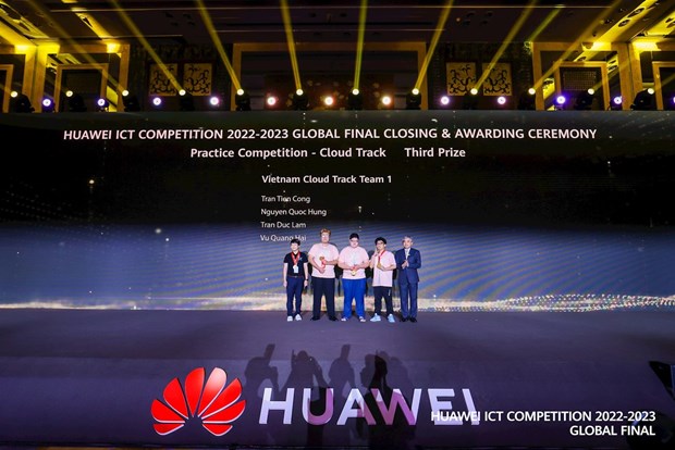 Estudiantes vietnamitas ganan premio en competencia mundial de tecnología de Huawei