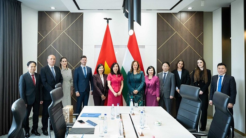 Vietnam y Hungría estrechan lazos