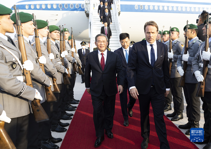 Primer ministro de China inicia visita a Europa