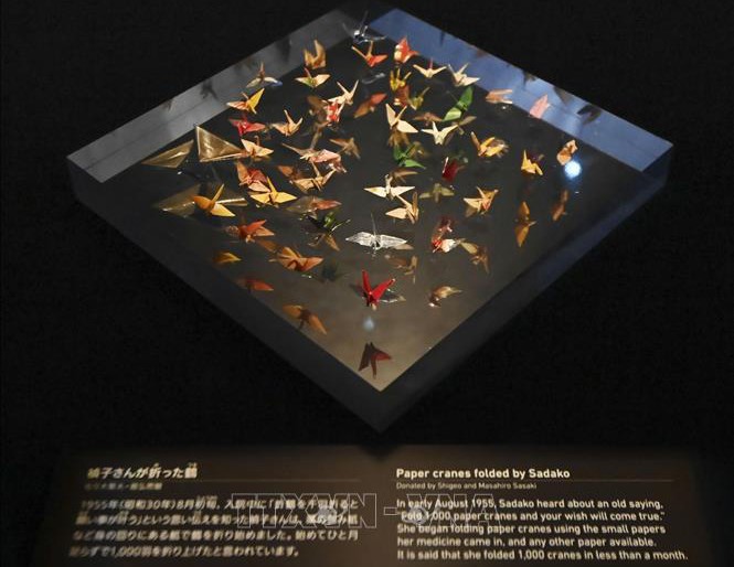 Grullas de papel de víctima japonesa de bomba atómica en la mira de la lista del patrimonio de la UNESCO