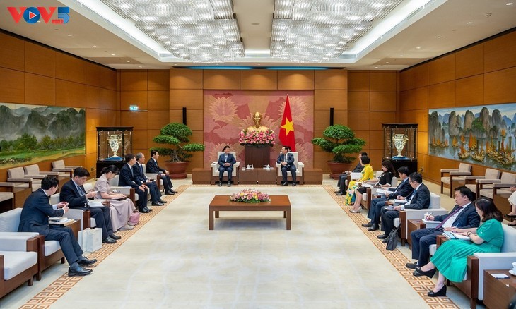 Vietnam y Corea del Sur fortalecen nexos parlamentarios