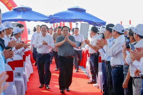 Premier de Vietnam asiste a ceremonia de inauguración de la presa Phu Dong en Binh Dinh
