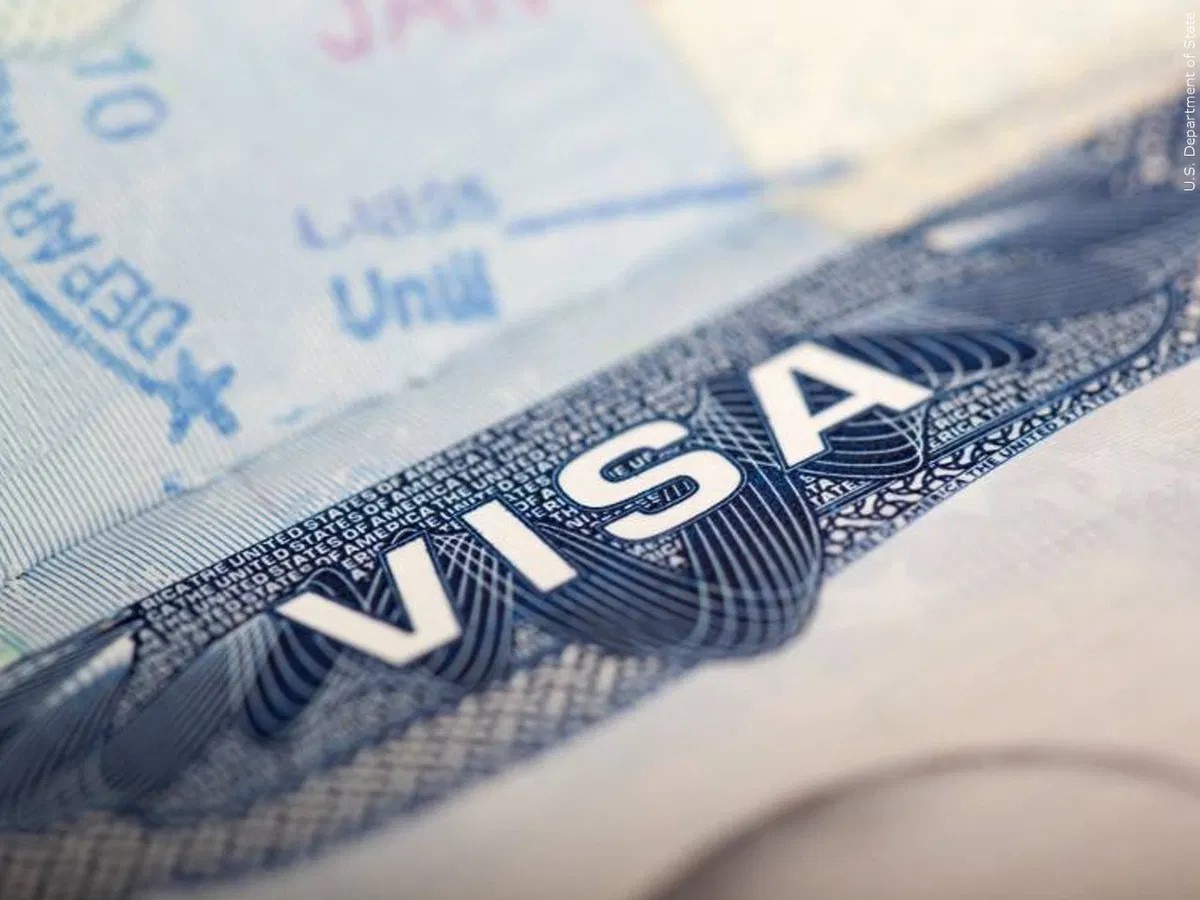 Estados Unidos: Más de 130 estudiantes se unen a demanda federal por revocación de visas