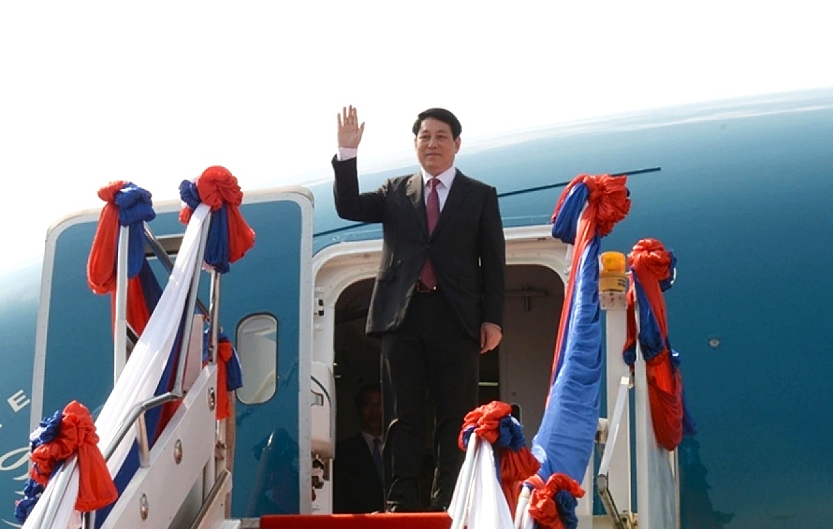 Presidente vietnamita llega a Vientiane, iniciando su visita de Estado a Laos