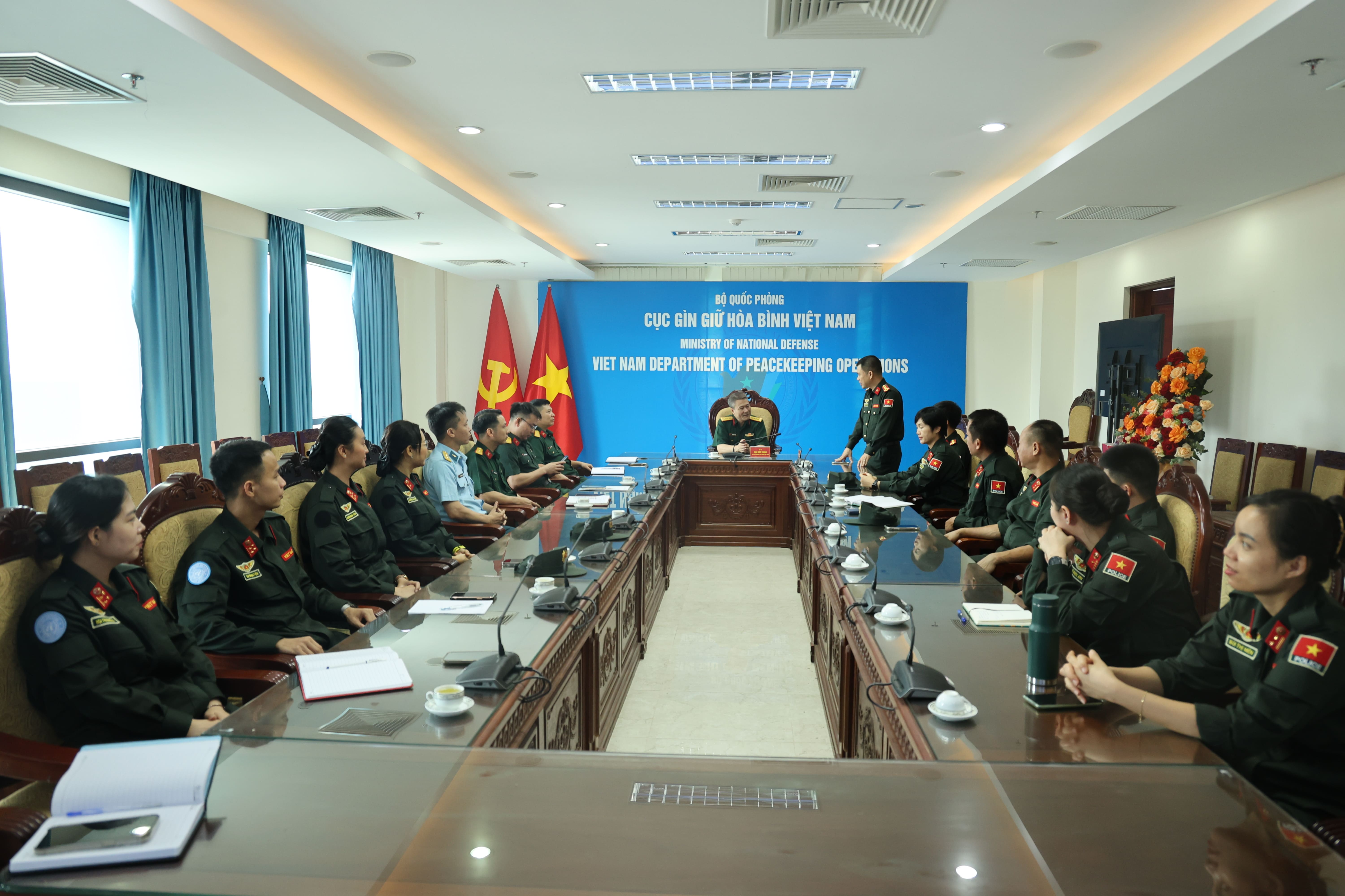 Ministerios de Defensa y de Seguridad Pública de Vietnam refuerzan cooperación en operaciones de mantenimiento de la paz